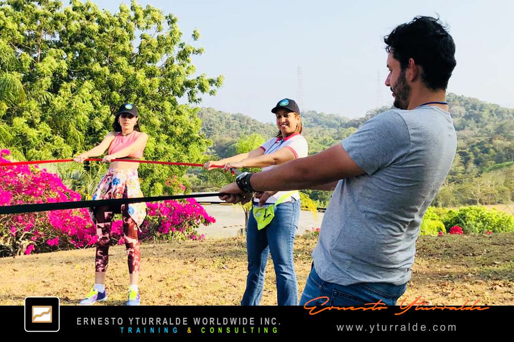 Bogotá - Colombia Talleres de Cuerdas | Team Building Empresarial