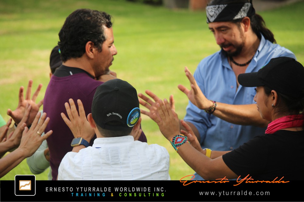 Bogotá - Colombia Talleres de Cuerdas | Team Building Empresarial